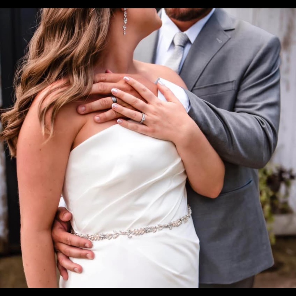 Kelly Faetanina Wedding Dress